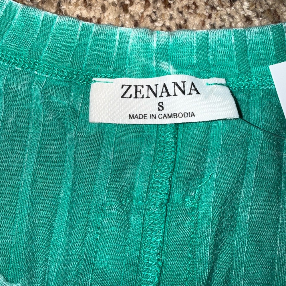 NWT Zenana Sleeveless Ribbed Crop Tops - Green and Blue - Picture 3 of 4